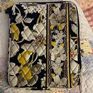 Vera Bradley Floral Dogwood Quilted Tablet Sleeve